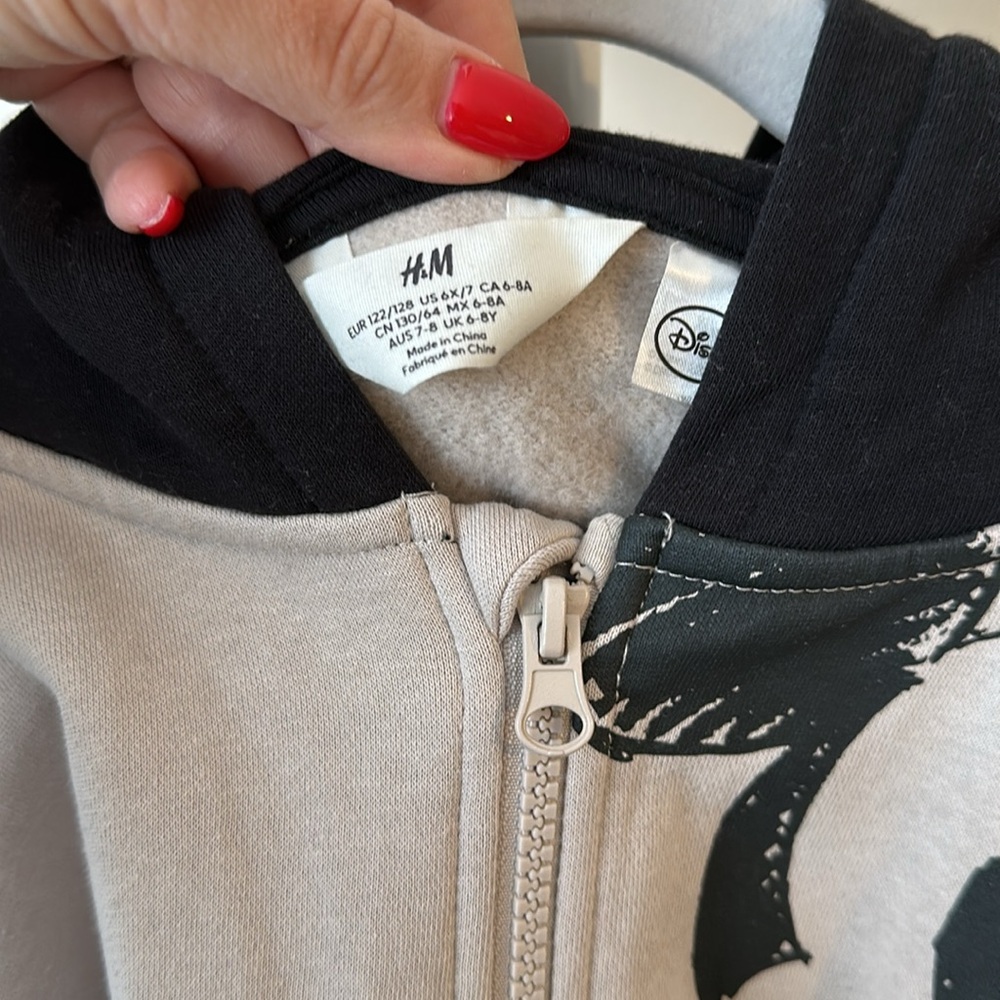 H&M x Disney Mickey Mouse Zip Up Hoodie 6X/7 - Picture 6 of 11